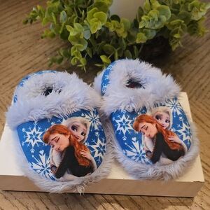 Blue Frozen Themed Fuzzy Slippers Size 7/8